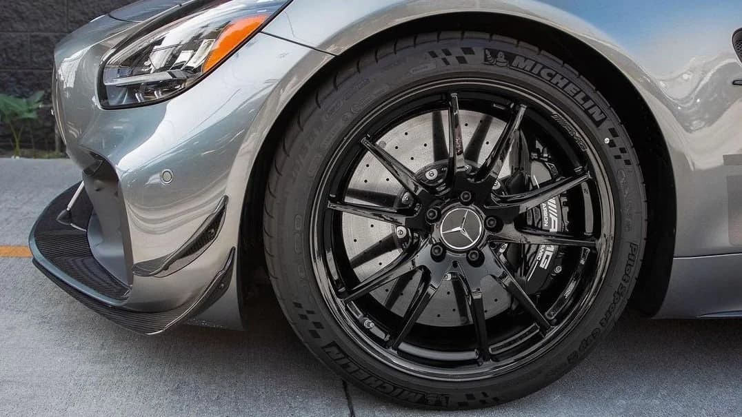 Mercedes-Benz GTR Pro Wheel Color Change — Mercedes-AMG GT R Pro